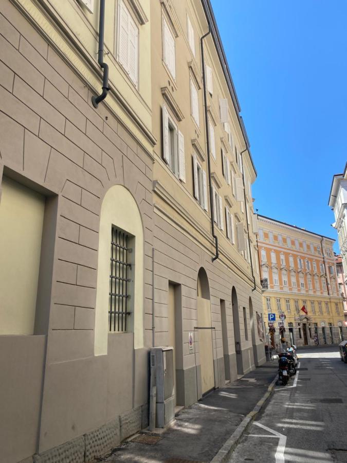 Luxury + Garage Apartment Trieste